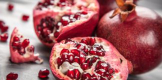 Incredible Pomegranate Seeds Benefits, Plus How to Open 7 Incredible Pomegranate Seeds Benefits, Plus How to Open